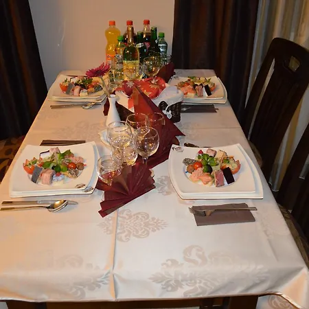 Victoria Hotel 3*
